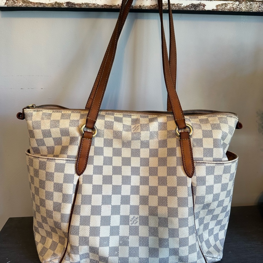 Authentic Damier Azur Totally MM Bag